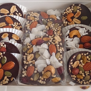 Almond chocolate box, Élelmiszer, Édesség, , MESKA