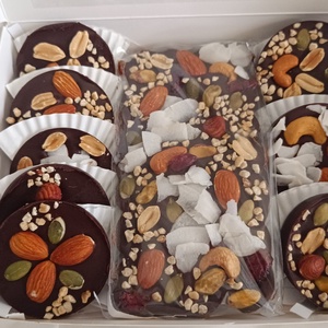 Almond chocolate box - élelmiszer - édesség - Meska.hu