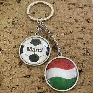 Névreszóló focis, magyar zászlós nemesacél kulcstartó, táskadísz - feliratos, neves, dátumos, számos - táska & tok - kulcstartó & táskadísz - kulcstartó - Meska.hu