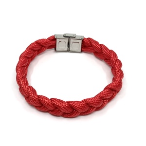 Nautical férfi paracord karkötő nemesacél kapoccsal - piros - ékszer - karkötő - fonott karkötő - Meska.hu