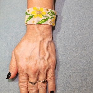 Handmade karkötő - 02, Ékszer, Karkötő, Gyöngyös karkötő, Ékszerkészítés, Gyöngyfűzés, gyöngyhímzés, MESKA