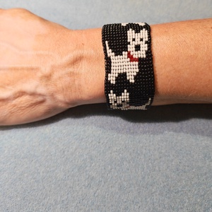 Handmade karkötő - 01, Ékszer, Karkötő, Gyöngyös karkötő, Ékszerkészítés, Gyöngyfűzés, gyöngyhímzés, MESKA