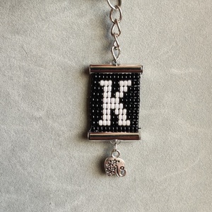 Handmade kulcstartó - kezdőbetűs  - Meska.hu