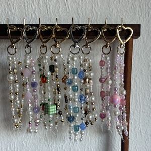 Gyöngyös táska dísz/charm/kulcstartó, Táska & Tok, Kulcstartó & Táskadísz, Kulcstartó, Gyöngyfűzés, gyöngyhímzés, MESKA