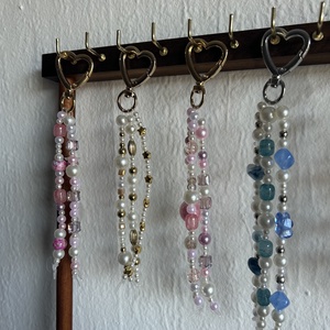 Gyöngyös táska dísz/charm/kulcstartó - táska & tok - kulcstartó & táskadísz - kulcstartó - Meska.hu