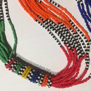 Színkavalkád nyaklánc, Szivárvány, különleges kenyai színösszeállítás, harsogóan nyári - ékszer - nyaklánc - gyöngyös nyaklánc - Meska.hu