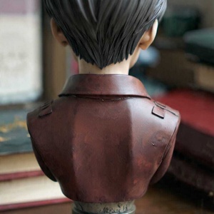 Attack on Titan Levi Ackermann mellszobor - otthon & életmód - dekoráció - asztal és polc dekoráció - könyvszobor - Meska.hu