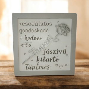 Egyedi gravírozott falikép � személyre szabott szöveggel és mintával (20�20 cm), Otthon & Életmód, Dekoráció, Kép & Falikép, Fából készült kép, Gravírozás, pirográfia, MESKA
