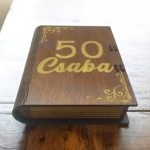 Egyedi gravírozott fa emlékdoboz � könyv stílusban - Meska.hu