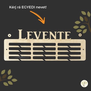 Éremtartó névvel, Otthon & Életmód, Dekoráció, Fali és függő dekoráció, Falra akasztható dekor, Famegmunkálás, MESKA