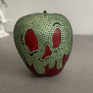 Mérgezett Csillogás  Gonosz Királynő Almája, Otthon & Életmód, Dekoráció, Asztal és polc dekoráció, Asztaldísz, Festett tárgyak, MESKA