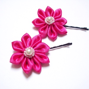 Ciklámen szirmok  2 db pattintós hajcsat - ruha & divat - hajdísz & hajcsat - hajcsat & hajtű - Meska.hu