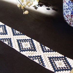 Sötétkék-ezüst gyöngyszövött karkötő - ékszer - karkötő - fonott karkötő - Meska.hu