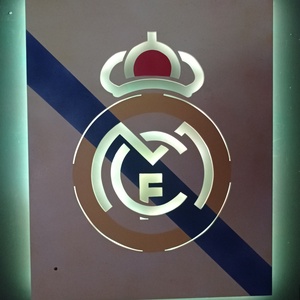 Real Madrid logo, világító falikép - otthon & életmód - dekoráció - kép & falikép - fából készült kép - Meska.hu
