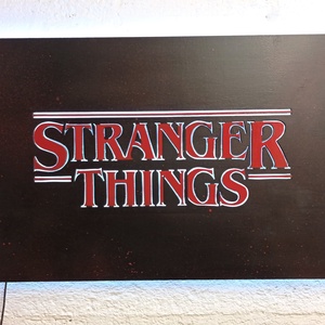 Stranger Things világító falikép - otthon & életmód - dekoráció - kép & falikép - fából készült kép - Meska.hu