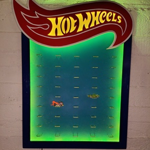 Hot Wheels kisautók fali tárolója ledes világítással - Meska.hu