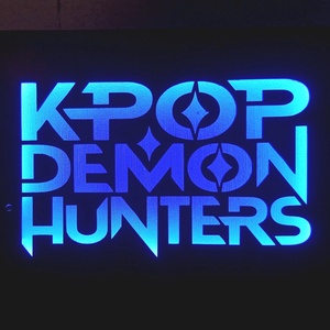 K-Pop Demon Hunters rajongóknak  - falikép hangulatvilágítással - otthon & életmód - dekoráció - kép & falikép - fából készült kép - Meska.hu