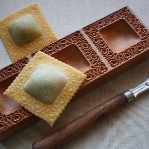 Ravioli mintázófa (tulipános, több töltelékhez) - otthon & életmód - konyhafelszerelés, tálalás - sütés, főzés - vágódeszka - Meska.hu