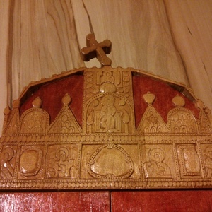 Magyar címer formáju falra szerelhető kulcstartó szekrényke. -  - Meska.hu