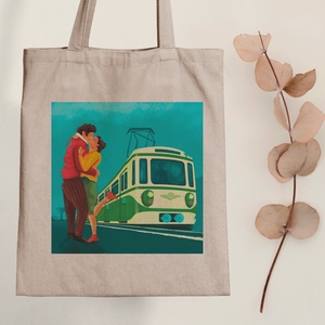 Heves csók a Hév megállóban - vászontáska - Farkas Benjamin, Táska & Tok, Bevásárlás & Shopper táska, Shopper, textiltáska, szatyor, Fotó, grafika, rajz, illusztráció, Mindenmás, MESKA