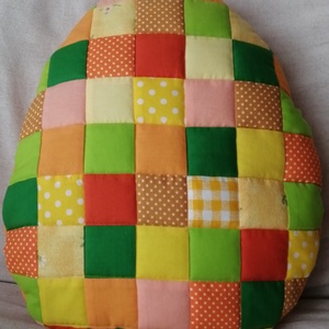 Kockás tojás húsvéti díszpárna, Otthon & Életmód, Lakástextil, Párna & Párnahuzat, Varrás, Patchwork, foltvarrás, MESKA