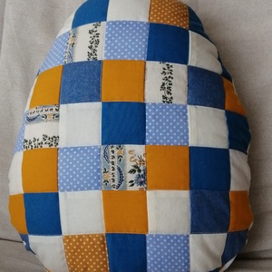 Kockás tojás húsvéti díszpárna, Otthon & Életmód, Lakástextil, Párna & Párnahuzat, Varrás, Patchwork, foltvarrás, MESKA