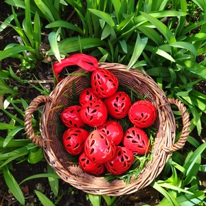 Húsvéti kerámia tojások áttört mintával - otthon & életmód - dekoráció - ajtó- és ablak dekoráció - ablakdísz - Meska.hu