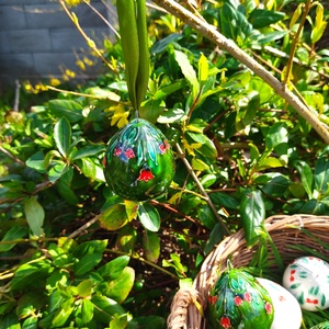 Húsvéti kerámia tojás tulipános, Otthon & Lakás, Dekoráció, Ajtó- és ablak dekoráció, Ablakdísz, Kerámia, MESKA