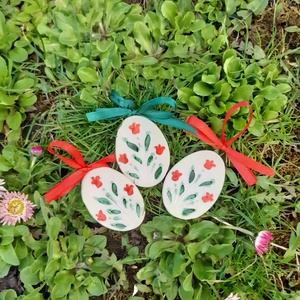 Húsvéti kerámia tojás dísz - otthon & életmód - dekoráció - fali és függő dekoráció - függődísz - Meska.hu