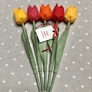 Anyák napi textil tulipánok / szett: 5 db/ ingyen ajándékkísérővel, Otthon & Lakás, Dekoráció, Csokor & Virágdísz, Varrás, Meska