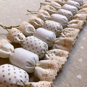 Textil szaloncukor /szett: 10 db/, Karácsony, Karácsonyi lakásdekoráció, Karácsonyfadíszek, Varrás, MESKA