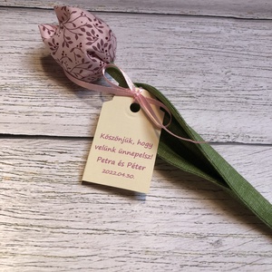 Esküvői köszönetajándék, textil tulipán, szatén szalag, köszönőajándék, ajándék, tulipán - esküvő - emlék & ajándék - köszönőajándék - Meska.hu