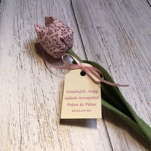 Esküvői köszönetajándék, textil tulipán, szatén szalag, köszönőajándék, ajándék, tulipán, Esküvő, Emlék & Ajándék, Köszönőajándék, Varrás, MESKA
