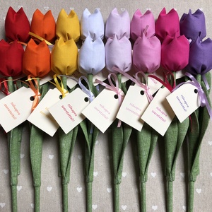 Nőnapi textil tulipánok / szett: 16 db/ ingyen ajándékkísérővel - otthon & életmód - dekoráció - virágdísz és tartó - csokor & virágdísz - Meska.hu