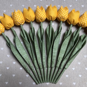 Anyák napi tulipán csokor /szett: 10 szál/ ingyen ajándékkártyával - Meska.hu