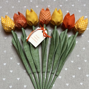 Anyák napi textil tulipán /szett: 7 db/ , Otthon & Lakás, Dekoráció, Virágdísz és tartó, Csokor & Virágdísz, Varrás, Egyedi textil TULIPÁNOK eladók.

A csokor 7 szál tulipánt tartalmaz a képen látható összeállításban..., MESKA