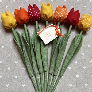 Anyák napi textil tulipánok / szett: 7 db/ ingyen ajándékkísérővel, Otthon & Életmód, Dekoráció, Virágdísz és tartó, Csokor & Virágdísz, Varrás, MESKA