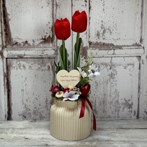 Anyák napi dekoráció textil tulipánokkal, Esküvő, Dekoráció, Asztaldísz, Virágkötés, MESKA