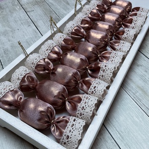 Textil szaloncukor /szett: 10 db/, Karácsony, Karácsonyi lakásdekoráció, Karácsonyfadíszek, Varrás, MESKA