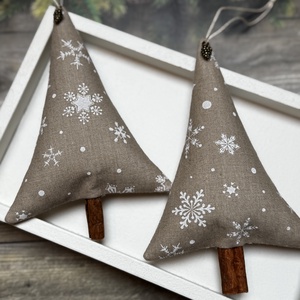 Fenyőfa karácsonyfadísz fahéjszárral /szett: 2 db/ - karácsony - karácsonyi lakásdekoráció - karácsonyfadíszek - Meska.hu