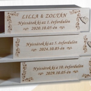 Esküvői 3 rekeszes bortartó - esküvő - emlék & ajándék - szülőköszöntő ajándék - Meska.hu