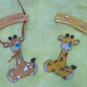 Zsiráfos gyerekszpba tábla - otthon & életmód - dekoráció - ajtó- és ablak dekoráció - ajtótábla - Meska.hu