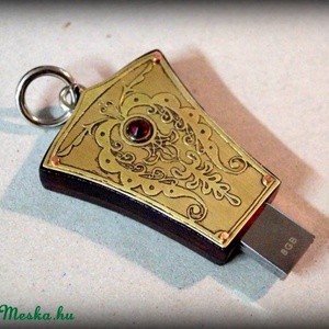 Pendrive swarovski kristállyal -  - Meska.hu