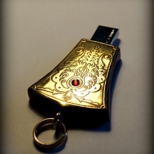 Pendrive swarovski kristállyal Borzee részére -  - Meska.hu