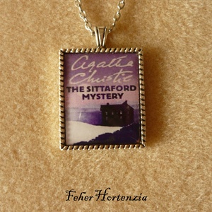 Agatha Christie: A Sittaford-rejtély (nyaklánc) - ékszer - nyaklánc - medálos nyaklánc - Meska.hu Agatha Christie: A Sittaford-rejtély (nyaklánc) - ékszer - nyaklánc - medálos nyaklánc - Meska.hu