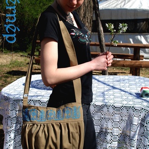 Kalotaszegi Szépasszony buggyos táskája (barna-türkiz) - táska & tok - kézitáska & válltáska - vállon átvethető táska - Meska.hu