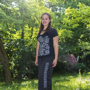 SALAVÁRI - Fehérnép selyemnadrágja (fekete-tulipános) -  - Meska.hu