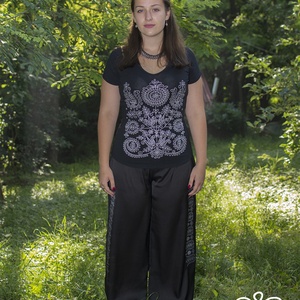 SALAVÁRI - Fehérnép selyemnadrágja (fekete-tulipános) -  - Meska.hu