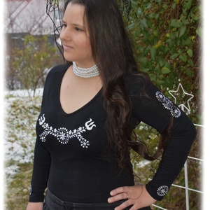 Zalai Ragyogó: fehérhímzéssel díszített felső - fekete HU - ruha & divat - női ruha - pulóver & kardigán - Meska.hu