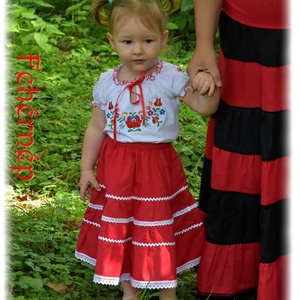 Vidéki leányka szoknya piros-fehér - ruha & divat - babaruha & gyerekruha - szoknya - Meska.hu